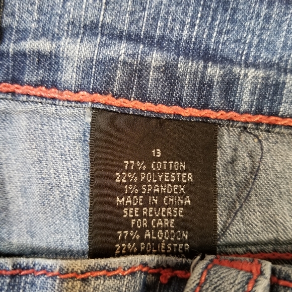 Capri Jeans - Picture 5 of 8